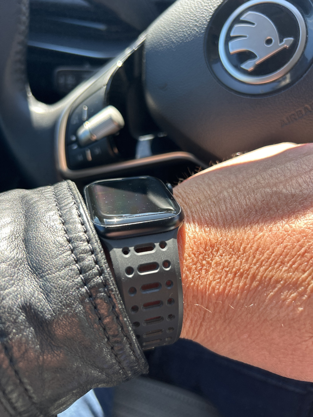 Apple Watch fekete/szürke mágneses szilikon szíj
