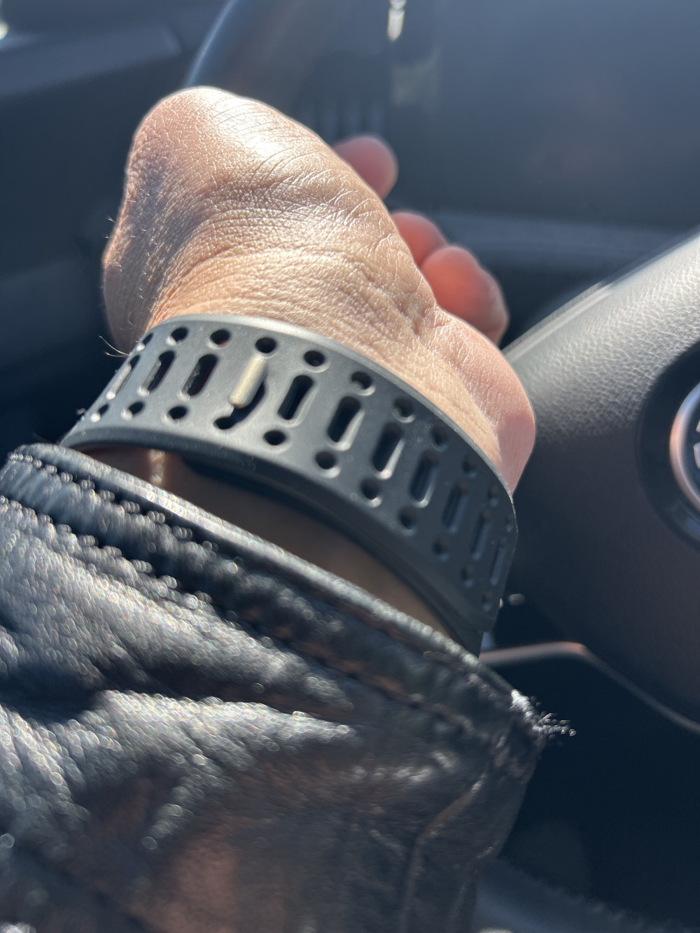 Apple Watch fekete/szürke mágneses szilikon szíj
