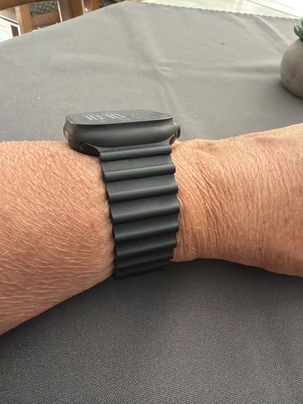Steel Wave Apple Watch fekete fémszíj mágneses csattal
